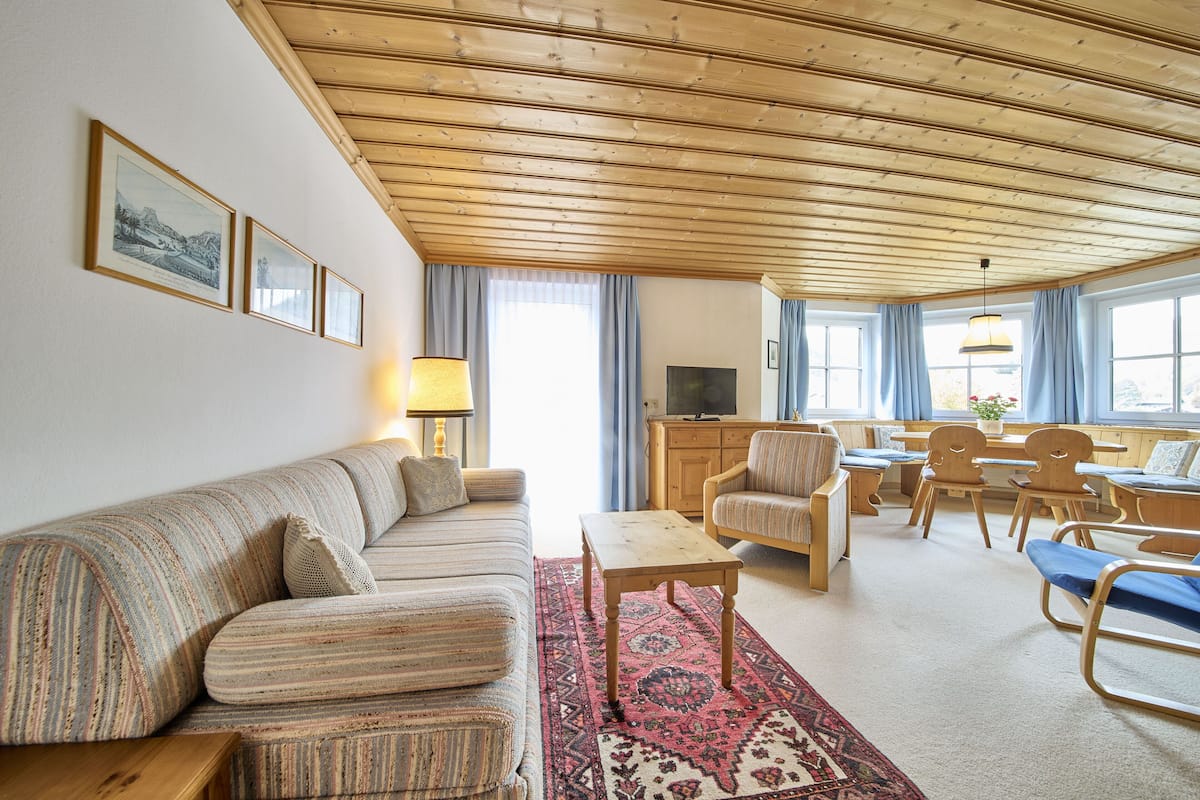 Apartment (Top 12) | Living area