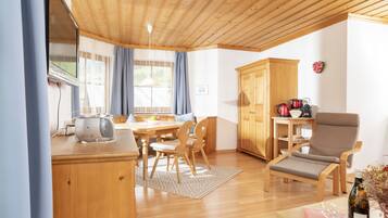 Apartment (Top 8) | Wohnbereich