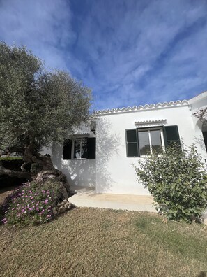 Exterior - Fantastic Villa in Binixica,  pool, A/C, close to beaches (Binixiquer)