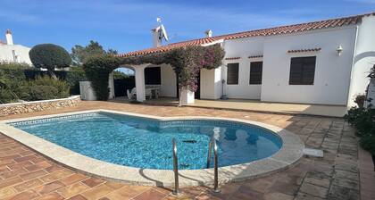 Fantastic Villa in Binixica, pool, A/C, close to beaches