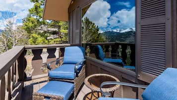 House, 3 Bedrooms | Balcony