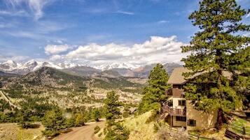 House, 3 Bedrooms | Exterior