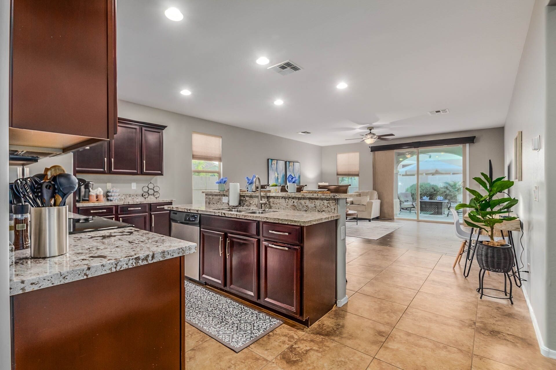 Casa, 3 habitaciones | Cocina privada | Frigorífico, horno, placa de cocina y cafetera o tetera