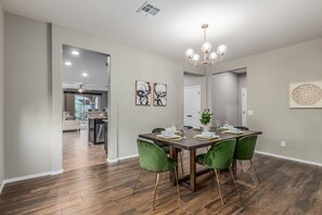 House, 3 Bedrooms | Private kitchen | Fridge, oven, stovetop, coffee/tea maker - Tucana Seville Gilbert 3 Bedroom Home by RedAwning (Gilbert)