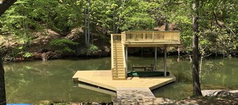 Nature Lover's Paradise: Waterfront cabin on Smith Mountain Lake