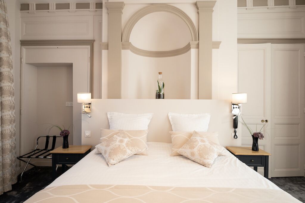 deluxe room | 1 bedroom, premium bedding, minibar, desk