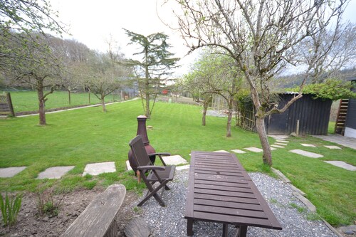 2-bed Cabin Sleeps 4 -small Pets Ok -free Parking