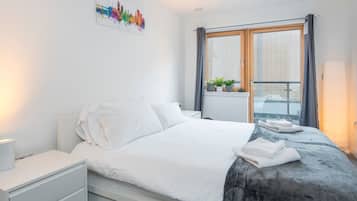 1 bedroom, iron/ironing board, free WiFi, bed sheets