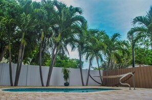 Piscine extérieure, piscine chauffée