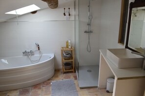 Hair dryer - Charming villa, 3 bedrooms, swimming pool, 10mn from the beach (Armissan)