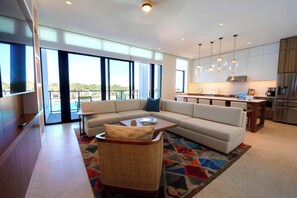 55-inch LED TV with digital channels, TV, streaming services - Evermore Orlando Resort (Orlando)