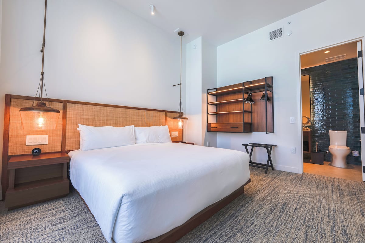 4 bedrooms, in-room safe, laptop workspace, iron/ironing board
