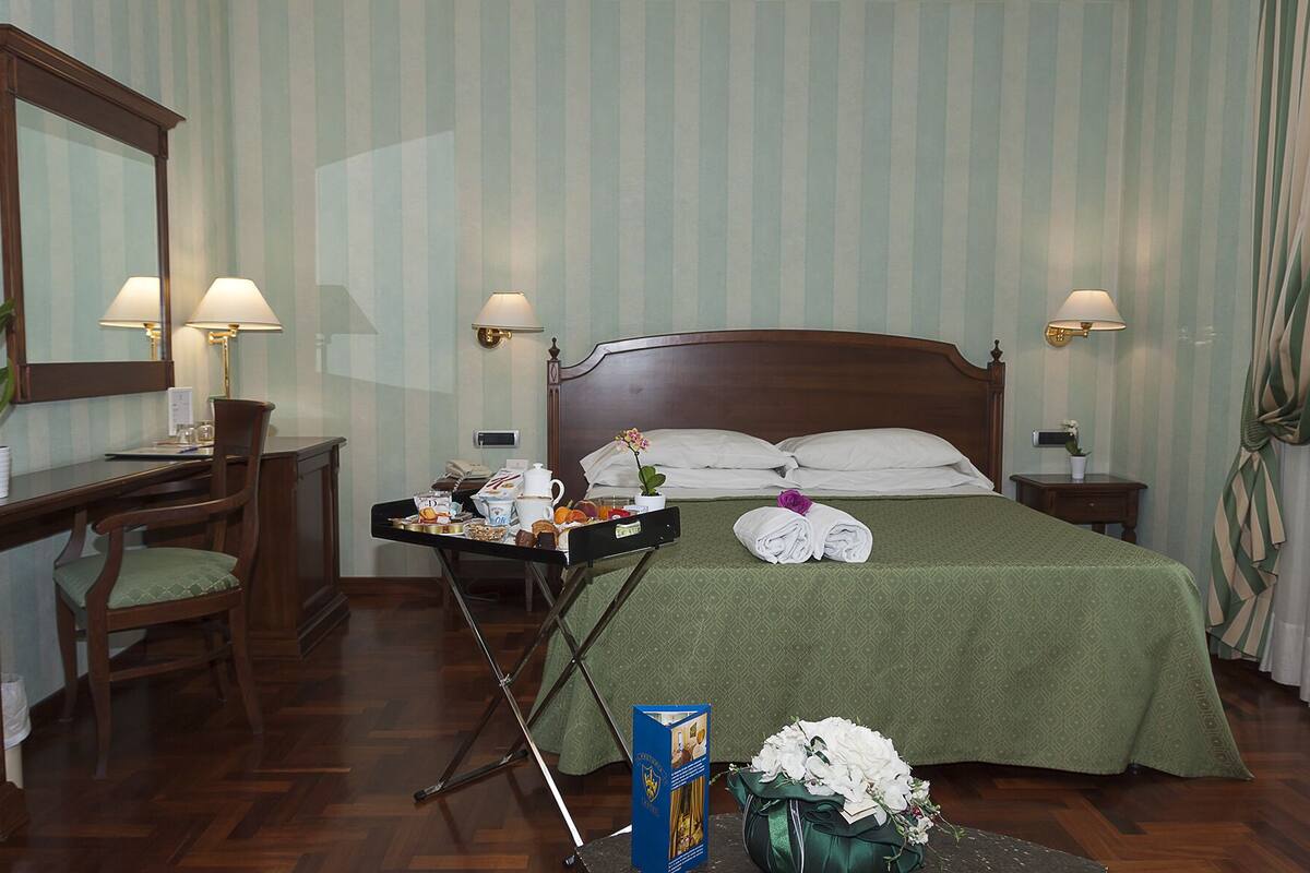 Premium bedding, minibar, in-room safe, desk