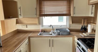 Beautiful 2-bed Static Caravan