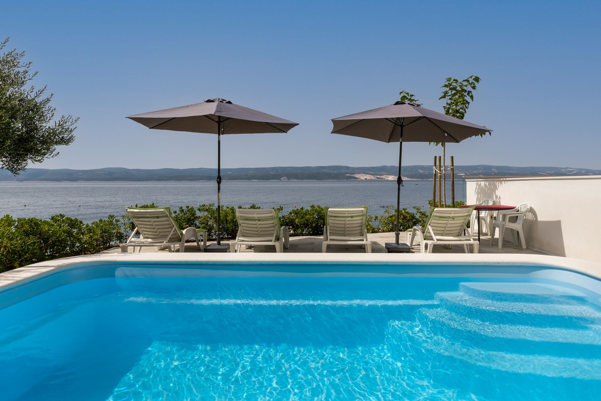 Outdoor pool, a heated pool