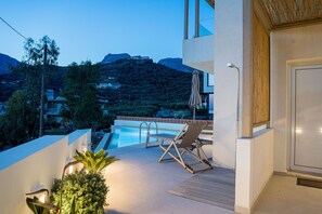 Property grounds - Corallia villa 1, with pool in Plakias resort (Plakias)