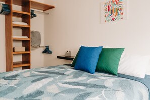4 bedrooms, in-room safe, desk, free WiFi