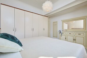 Apartment (3 Bedrooms)