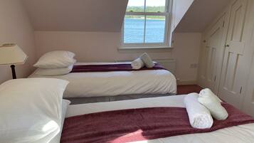 4 habitaciones, escritorio, tabla de planchar con plancha y wifi gratis