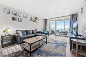 TV - Bay View Resort 604A - 1 Bed/1 Bath Oceanfront Condo - Pools, Lazy River, Hot Tub, & Splash Deck (Myrtle Beach)