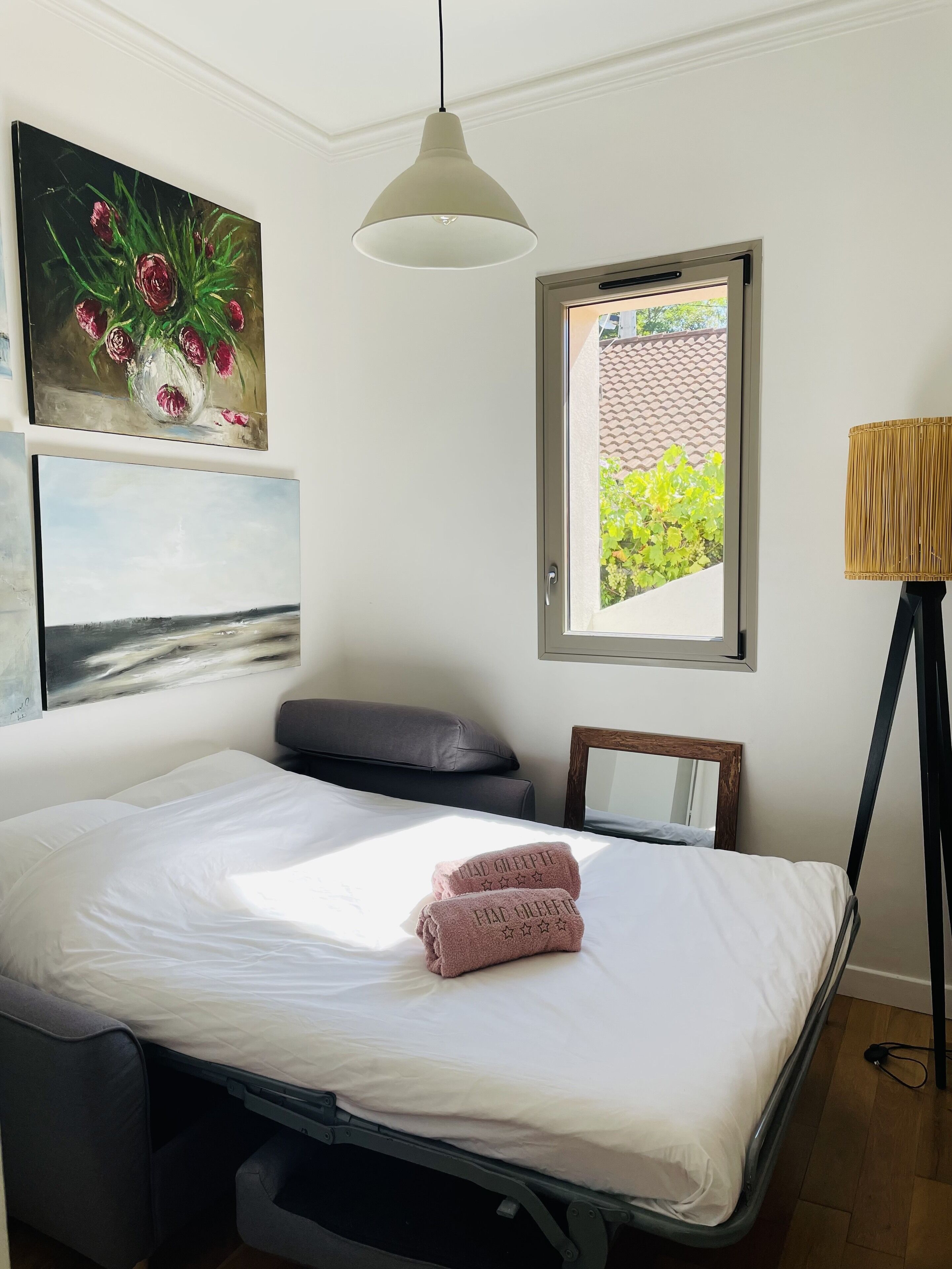 4 chambres, bureau, fer et planche à repasser, Wi-Fi gratuit