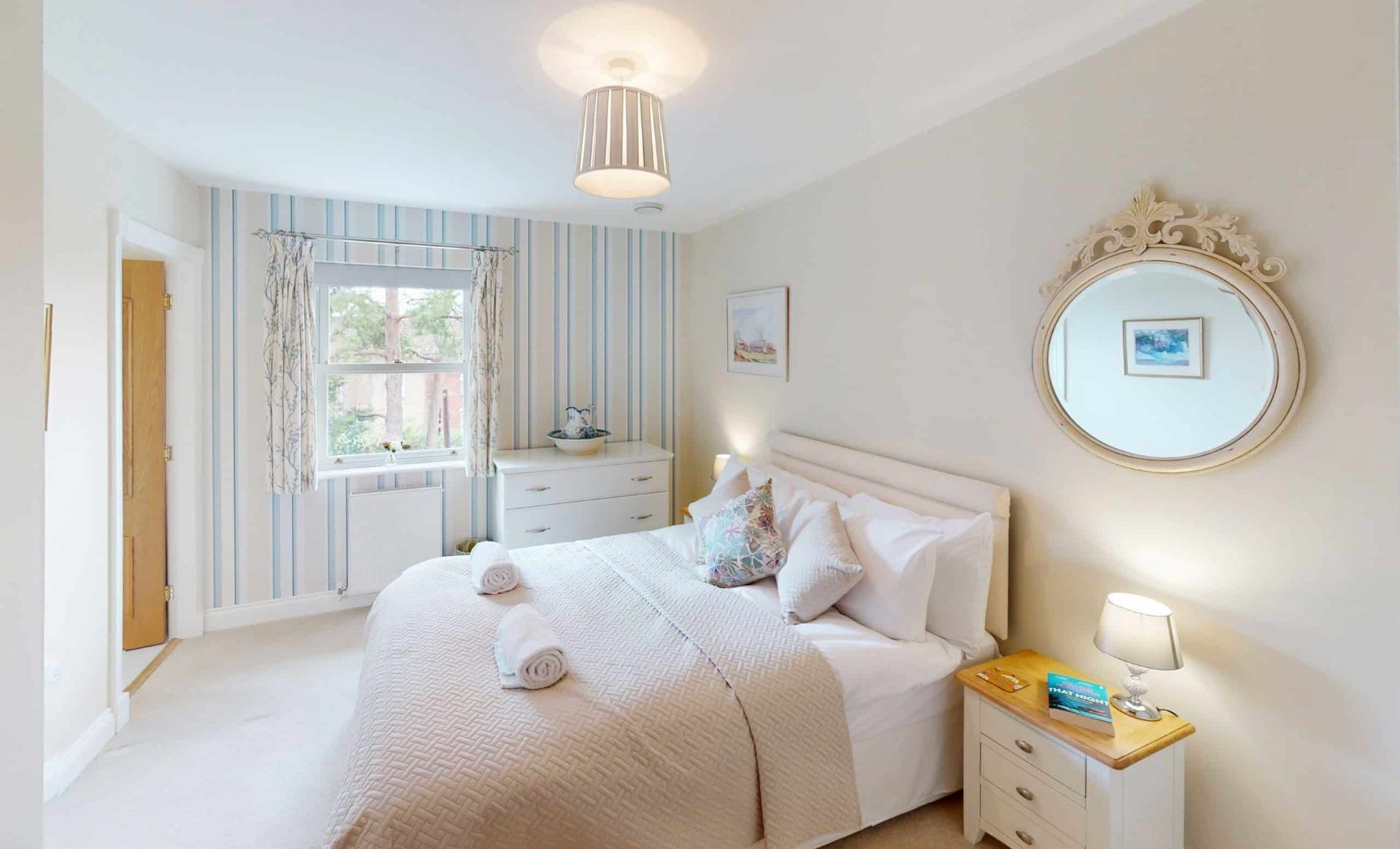 8 bedrooms, iron/ironing board, free WiFi, bed sheets