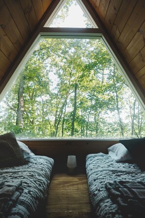 1 bedroom, WiFi, bed sheets, wheelchair access - Glamplyfe Nature Experience: A-Frames on Lakefront L11 (Cambridge)