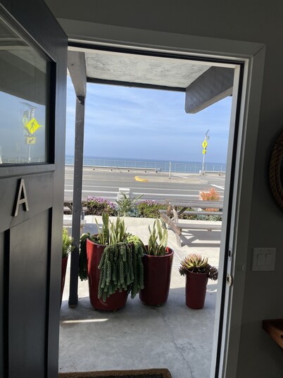 Beachside condo #A with 2bd /2 bath