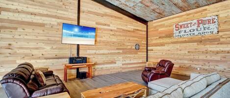 Smart TV, fireplace, table tennis, books