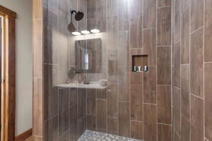 Shower, hair dryer, towels, soap - Ranch Retreat Combo | Stunning Creek View-Fire Pit (Fredericksburg)