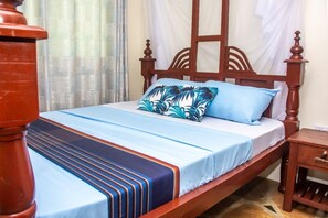 1 chambre, bureau, fer et planche à repasser, Wi-Fi gratuit