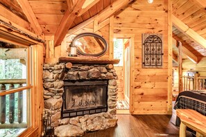 المنشأة من الداخل