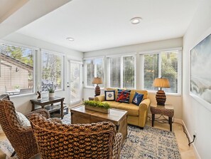 Televisión y bocina smart 