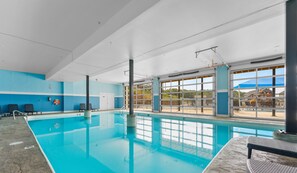 Indoor pool - Lakeview House, 9 BD, Hot Tub, Community Pools (Branson)