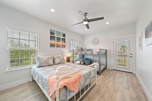 5 bedrooms, desk, iron/ironing board, travel cot