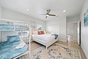 5 bedrooms, desk, iron/ironing board, travel cot