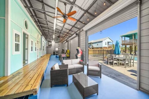 Stunning Home with Expansive Pool & Game Room