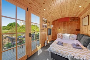 1 soverom, wi-fi (inkludert) og sengetøy