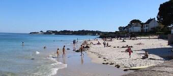 "Les Flots" - 10p - Beach direct access - parking (3 cars)