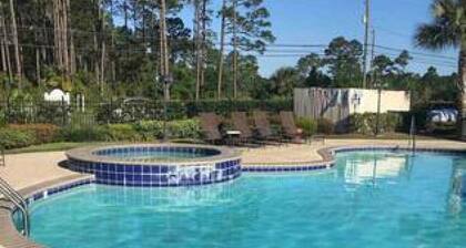 Bayou Breezes- Comfort and Value Bayou Side!