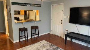 Interior - Bayou Breezes- Come Live the Bayou Life (Ocean Springs)