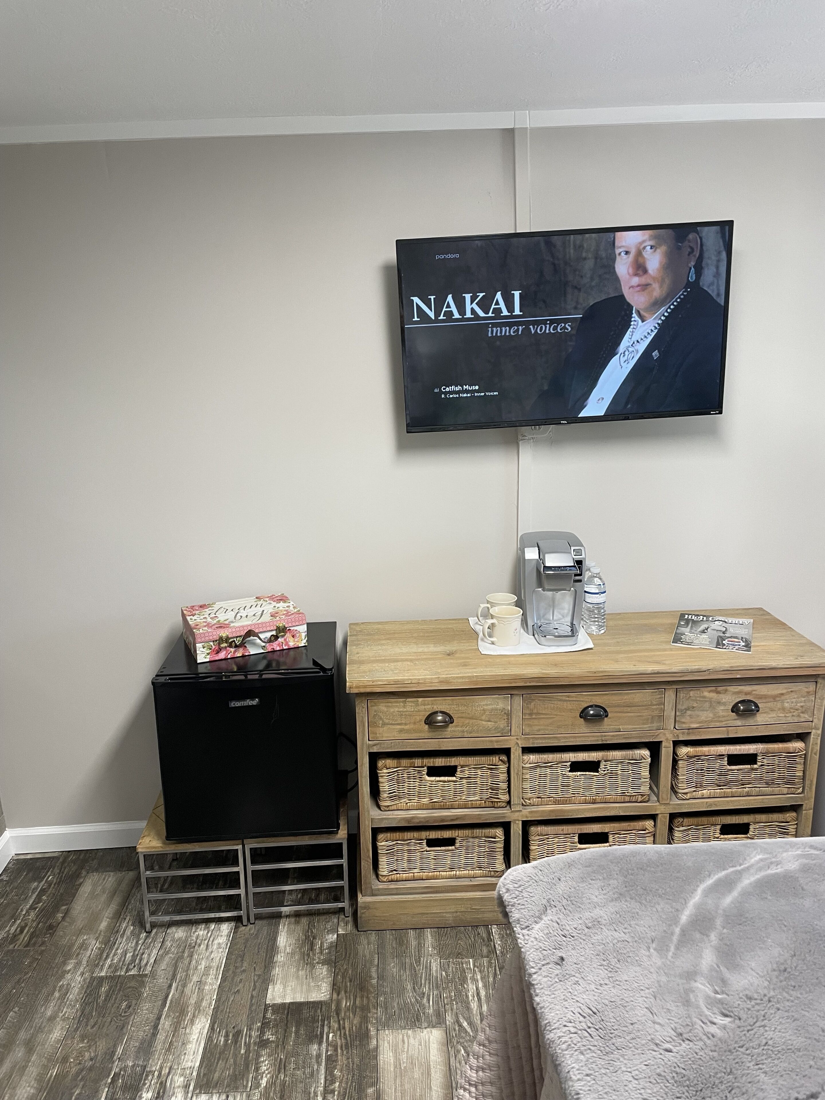 Separate entrance, bedroom queen bed new with TV,microwave and attached patio.