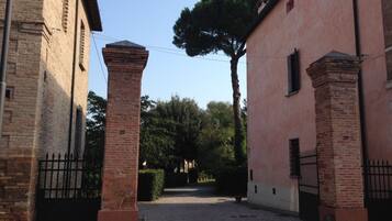 Enceinte de lâhĂ©bergement