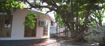 Charming roundhouse villa with garden view