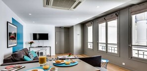 Smart-TV, DVD-Player, Bücher