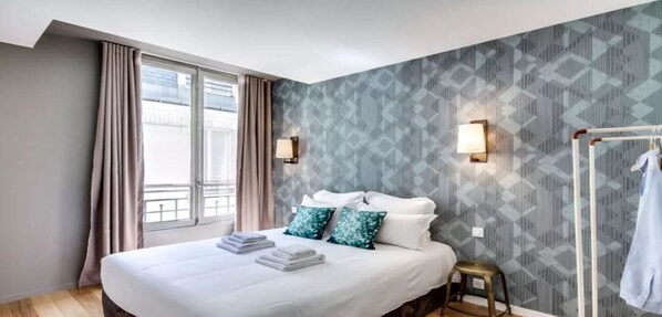 2 Schlafzimmer, Zimmersafe, Schreibtisch, Bügeleisen/Bügelbrett