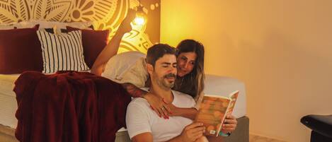 1 غرفة نوم وبديكورات فريدة لكل غرفة وطراز فريد لكل وحدة