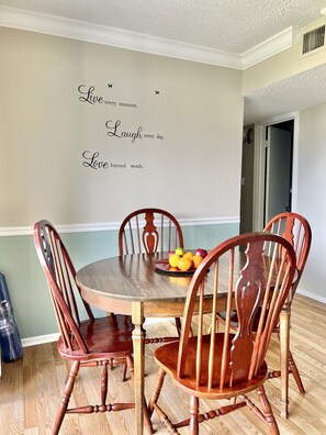 Dining - 2bed/bath lovely condo in the middle of Lafayette (Lafayette)
