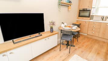 Cottage | Interior