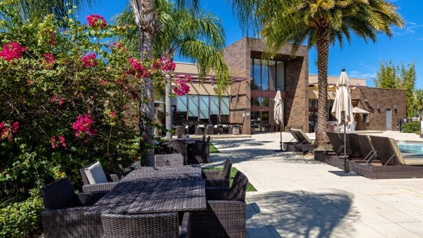 Outdoor dining - 4 Bedroom/ 4.5 Bathroom Magic Village Yards (3245 BV) (Kissimmee)